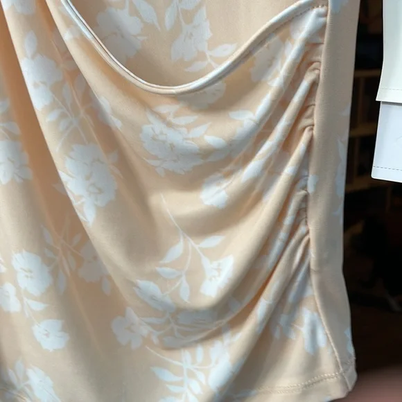 Liz Claiborne Peach Floral Blouse NWT - Picture 4 of 7